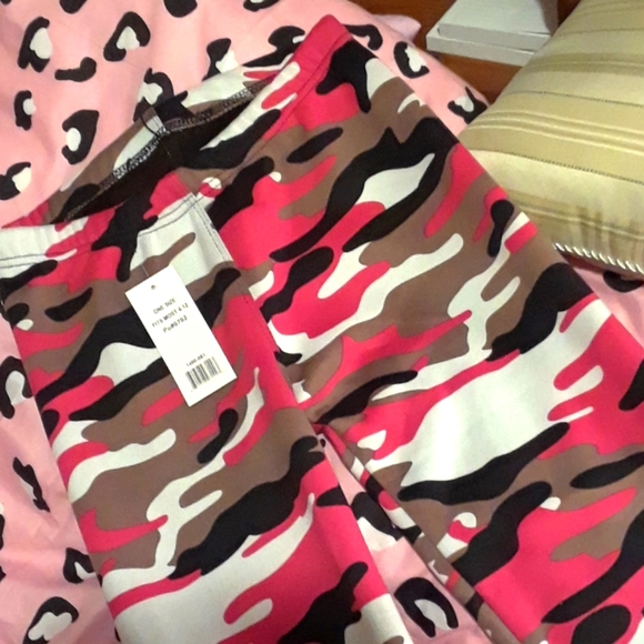 2/$30 - Leggings Cozy - Picture 1 of 4